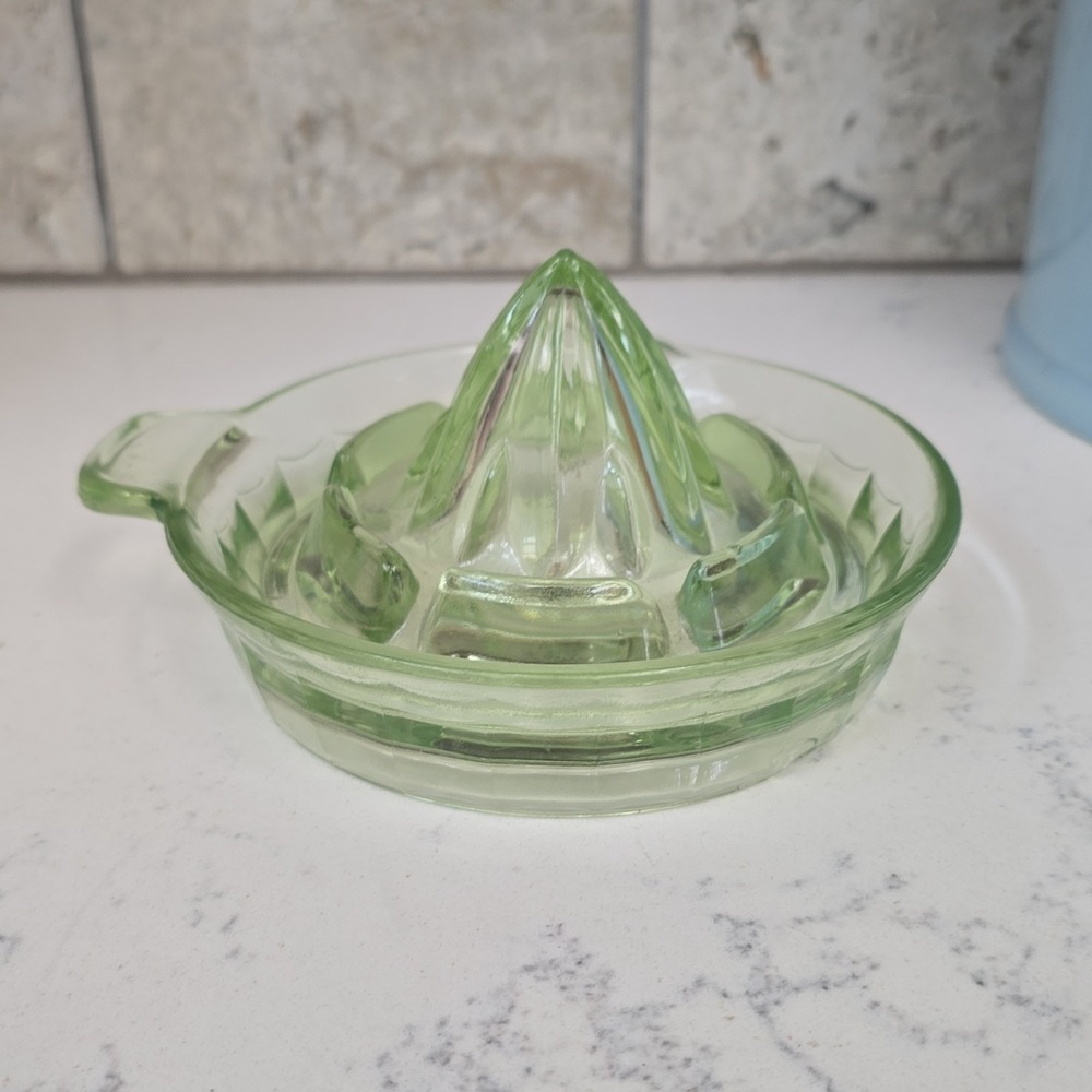 Vintage Uranium 6 " Juicer